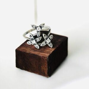 Sterling Silver 3 Flower Multistone Ring Size 7